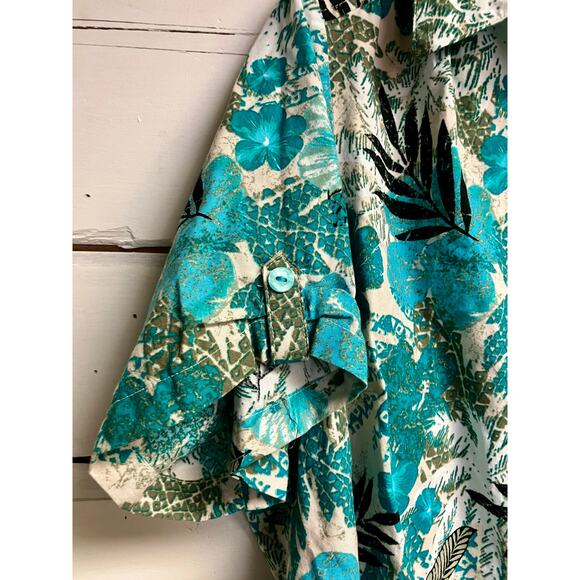 Gloria Vanderbilt Casuals Hawaiian Shirt. - Picture 3 of 5